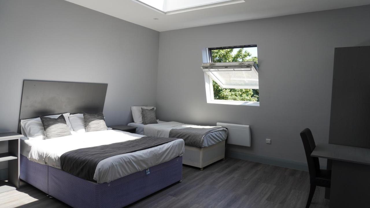 Roshni Hotel Southall Kültér fotó