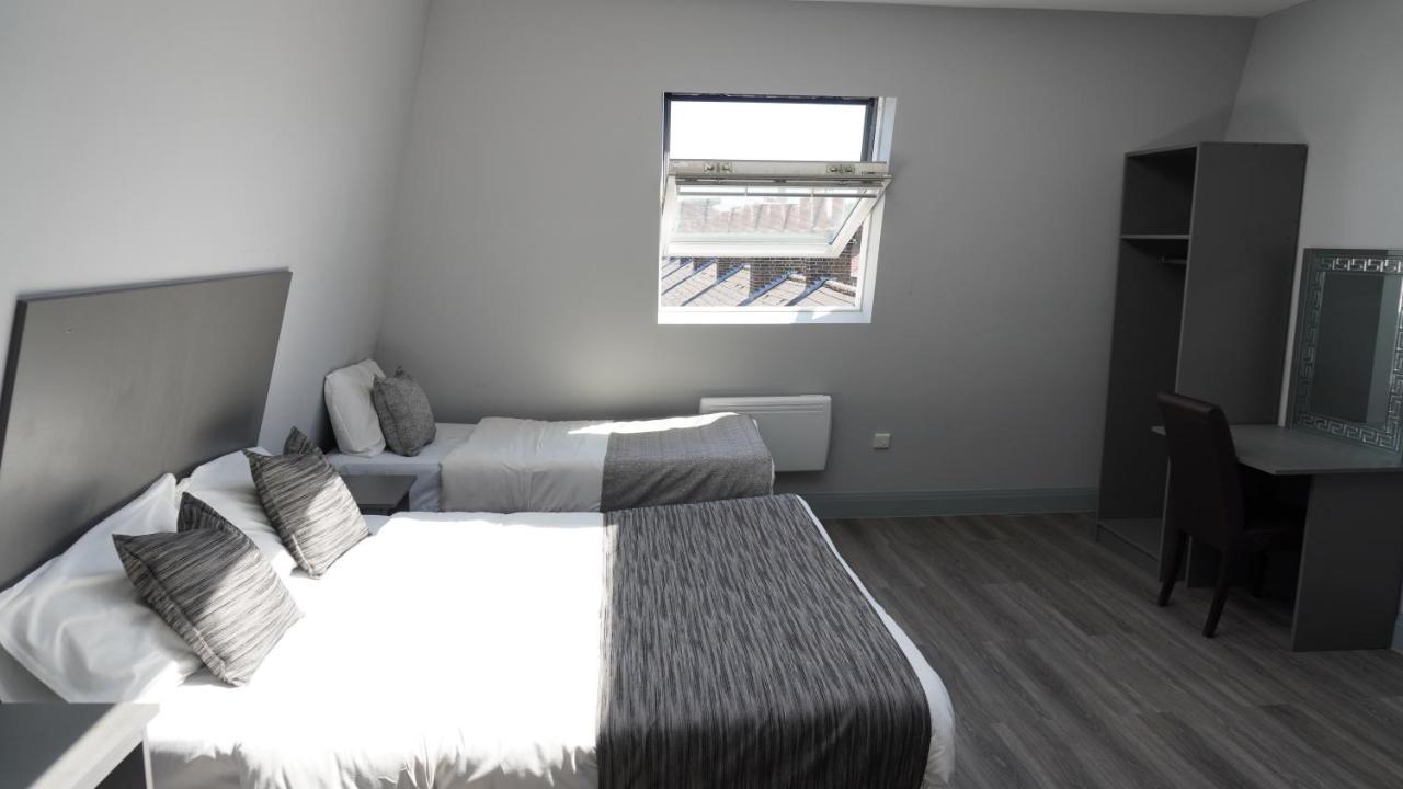 Roshni Hotel Southall Kültér fotó