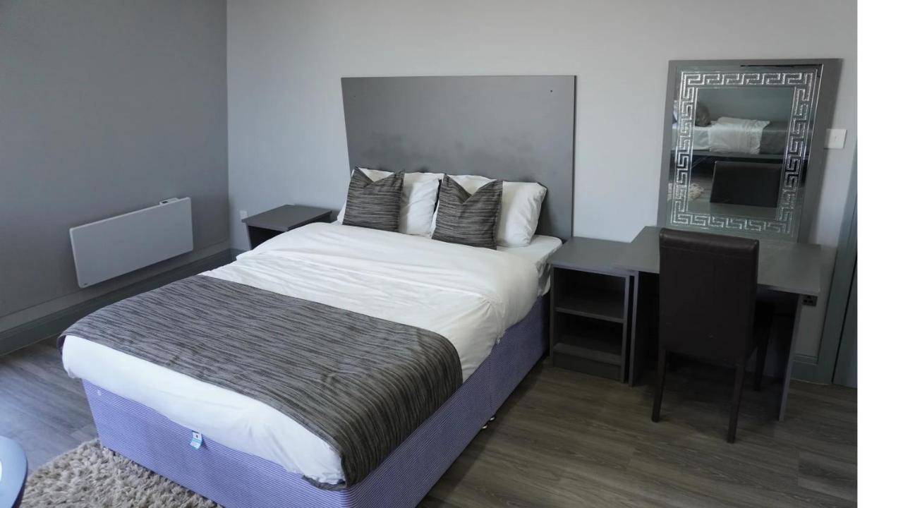 Roshni Hotel Southall Kültér fotó