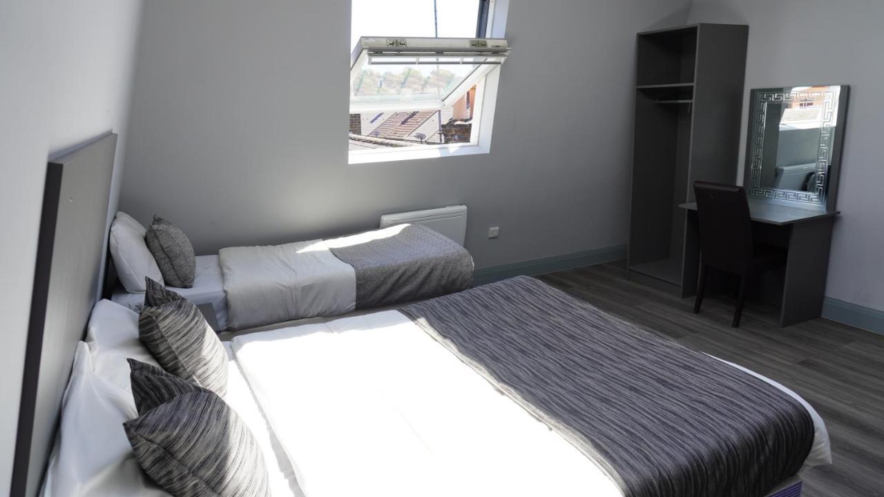 Roshni Hotel Southall Kültér fotó